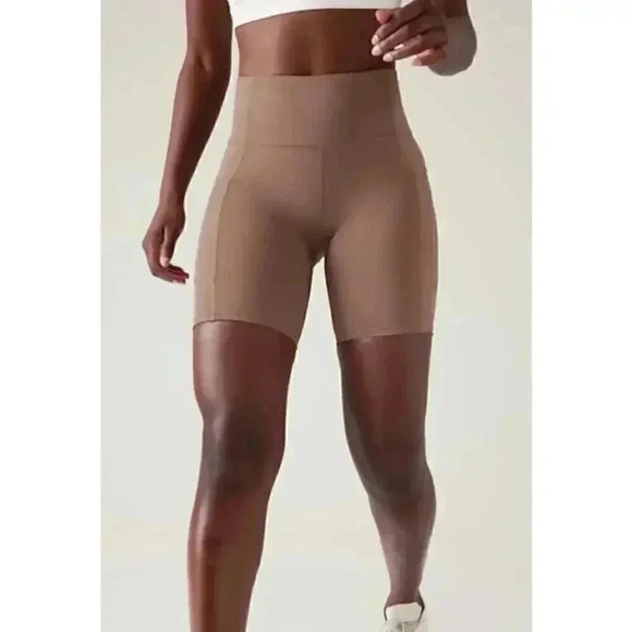 ATHLETA ULTIMATE STASH POCKET 7" SHORT SIZE XXS - Picture 1 of 8